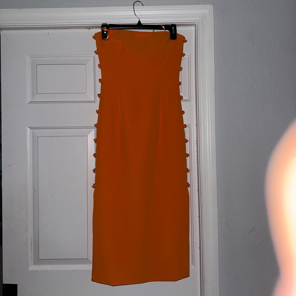 Caelynn bell for Gianni bini Elegant Orange Strapless Women's strapless dress.